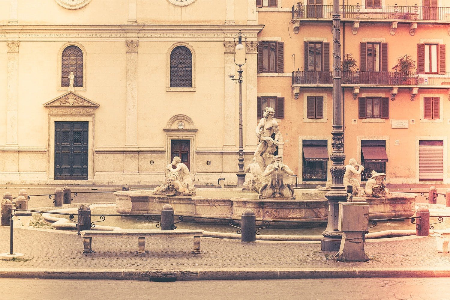 free-lightroom-preset-vintage-piazza-after